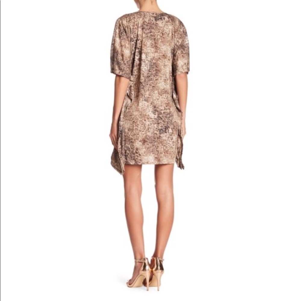 ✨GO COUTURE✨ short sleeve scoop dress - Picture 2 of 7